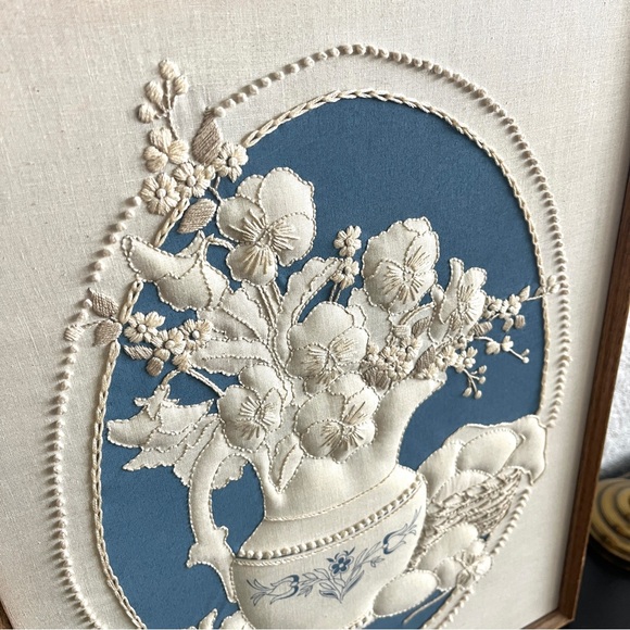 Vintage Handmade Framed Embroidery Art 18x14 Trapunto Crewel Candlewicking 1980s - Picture 3 of 11